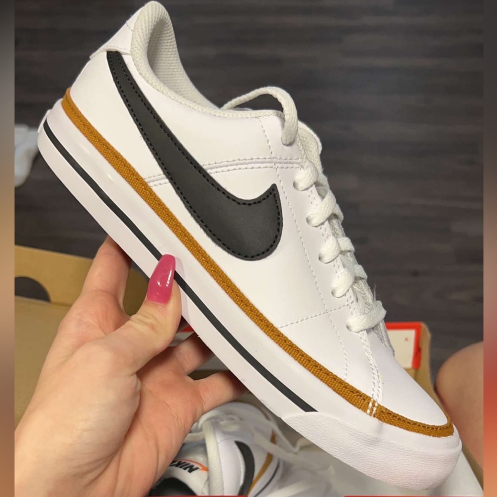 Nike Court Legacy’s